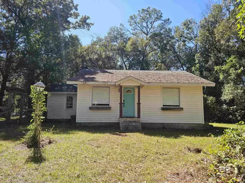 1701 Crestwood Dr, Mobile, AL 36618
