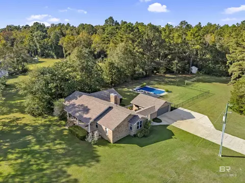 45195 Chalet Dr, Bay Minette, AL 36507