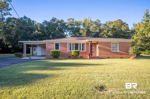 114 W Almyra St, Bay Minette, AL 36507
