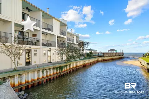 710 S Mobile St #50, Fairhope, AL 36532
