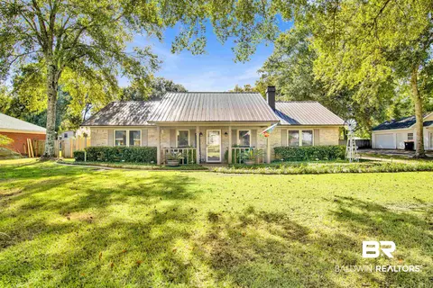 2705 Brentwood Dr, Bay Minette, AL 36507