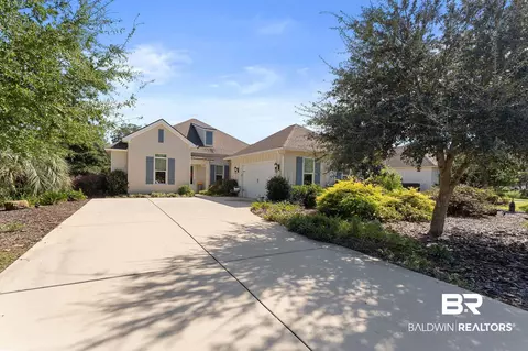 554 Retreat Ln, Gulf Shores, AL 36542