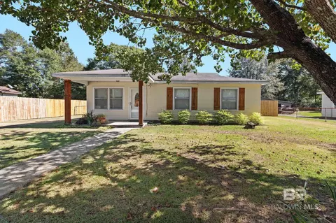 217 11th Ave, Atmore, AL 36502