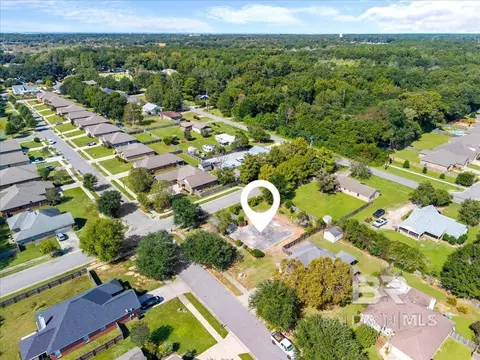 741 Amador Ave, Fairhope, AL 36532