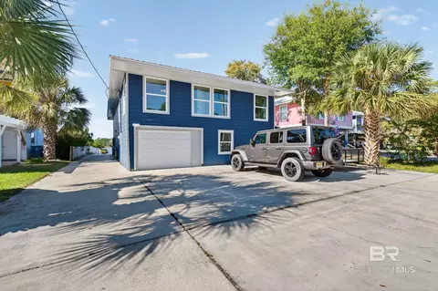 140 W 8th Ave, Gulf Shores, AL 36542