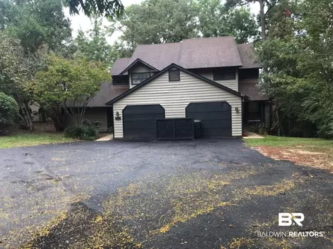32 Lake Shore Dr, Daphne, AL 36526