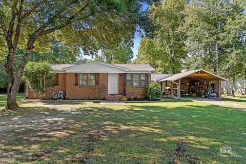 6895 Piney Woods Rd, Foley, AL 36535