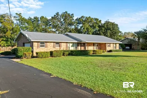 22582 Ridgewood Dr, Robertsdale, AL 36567