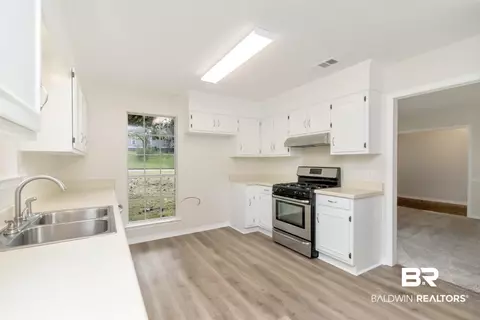 1352 W Carson Rd, Mobile, AL 36695 photo 5