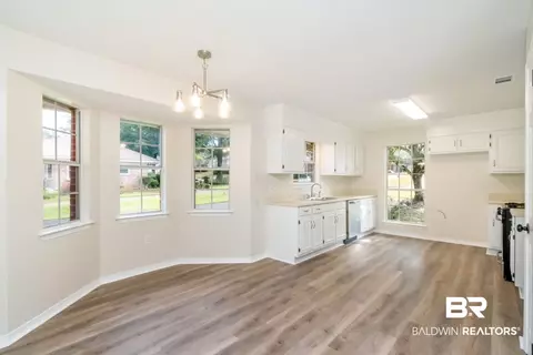 1352 W Carson Rd, Mobile, AL 36695 photo 2
