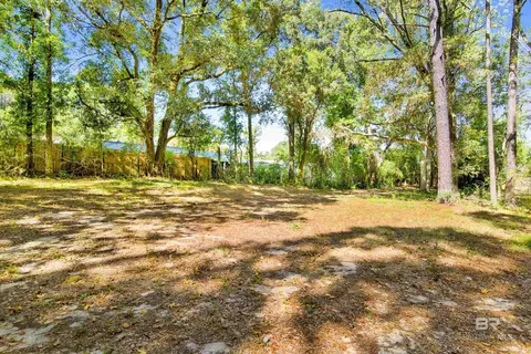 Exterior - 7623 Old Shell Rd, Mobile, AL 36608 photo 2 of 8