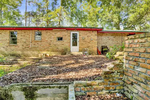 Exterior - 7623 Old Shell Rd, Mobile, AL 36608 photo 6 of 8