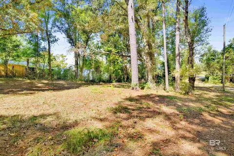 Exterior - 7623 Old Shell Rd, Mobile, AL 36608 photo 3 of 8
