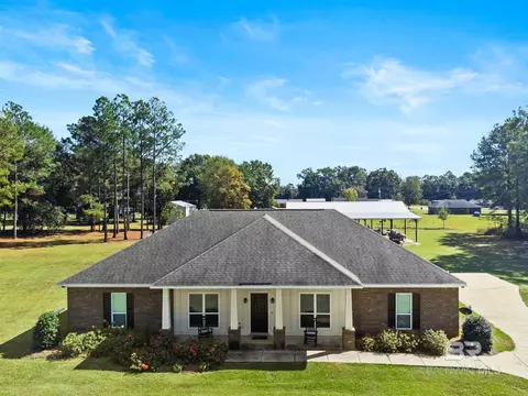 77 Emmy Ln, Flomaton, AL 36441