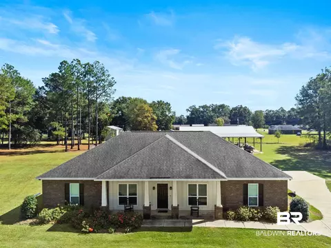 77 Emmy Ln, Flomaton, AL 36441