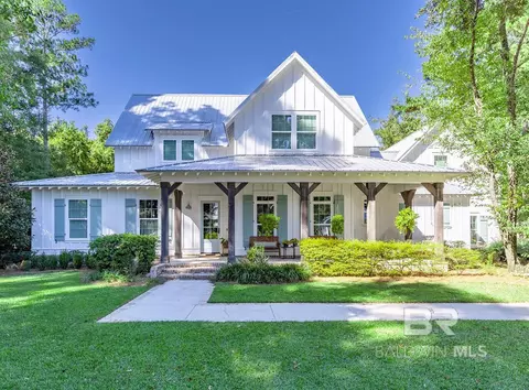 7125 Gabel St, Fairhope, AL 36532