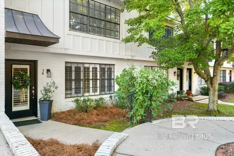 314 Gayfer Ct #14, Fairhope, AL 36532