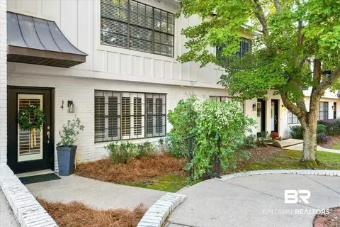 314 Gayfer Ct #14, Fairhope, AL 36532