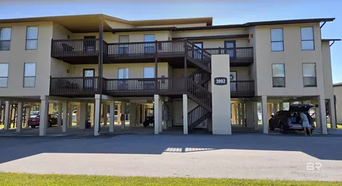 3992 Spinnaker Dr #103, Gulf Shores, AL 36542