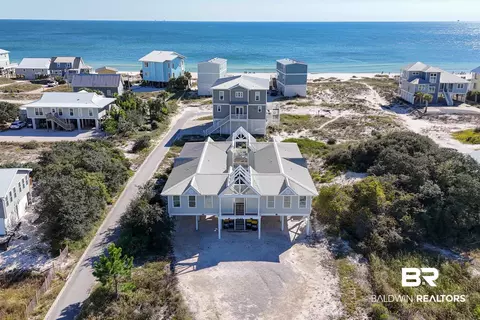 6488 Sawgrass Dr, Gulf Shores, AL 36542