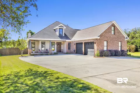 19279 Fairfax Dr, Fairhope, AL 36532