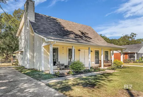 6135 Oak Cliff Dr, Eight Mile, AL 36613