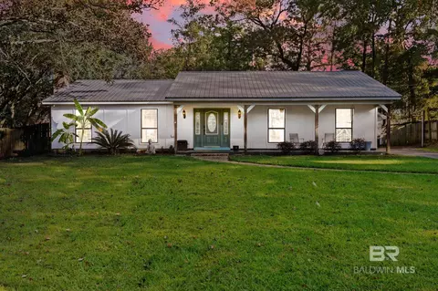 107 Rainer Cir, Daphne, AL 36526