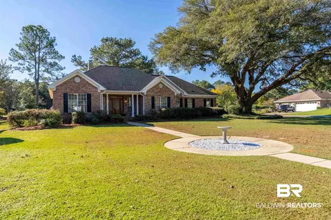 302 Lake Ridge Dr, Fairhope, AL 36532