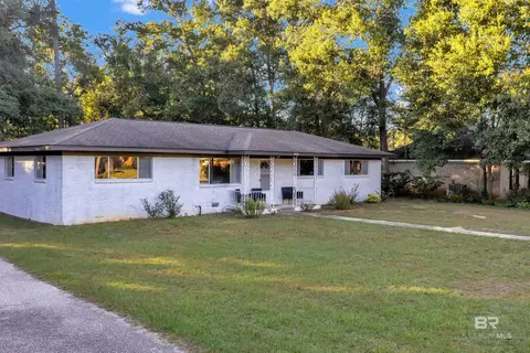 7423 Fairmont Dr, Foley, AL 36535