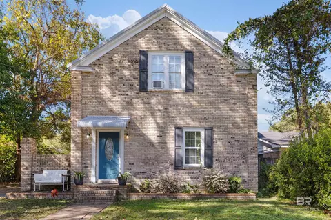 15 Alexander St, Mobile, AL 36607