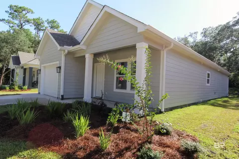 8667 Anniston Dr, Perdido Beach, AL 36530