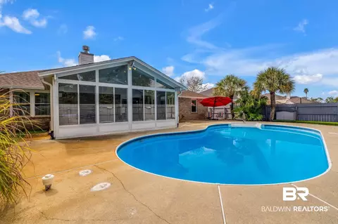 1542 Sandcliff Dr, Pensacola, FL 32507