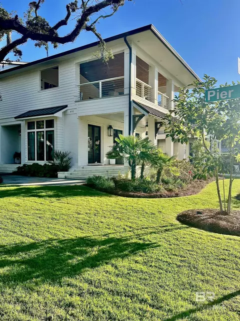 401 S Mobile St, Fairhope, AL 36532