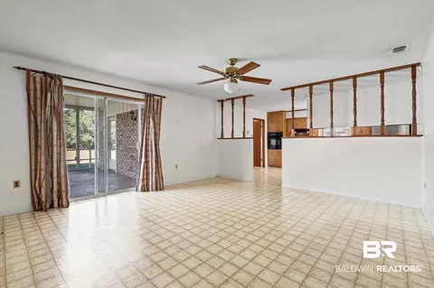 6300 N Christopher Dr, Mobile, AL 36609 photo 9