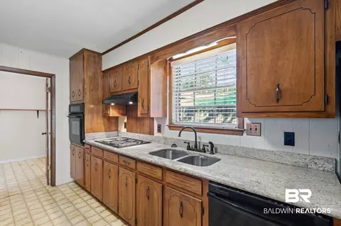 6300 N Christopher Dr, Mobile, AL 36609 photo 8