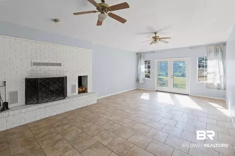 3913 Pembrocke Ave, Mobile, AL 36608 photo 4