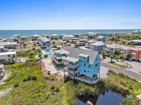450 S Breakers Ln, Gulf Shores, AL 36542