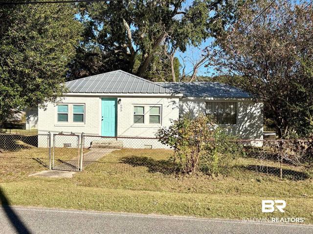 605 S White Ave, Bay Minette, AL 36507