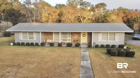 205 Highland Ave, Atmore, AL 36502