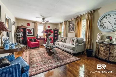 109 Esplanade Ave, Mobile, AL 36606 photo 3
