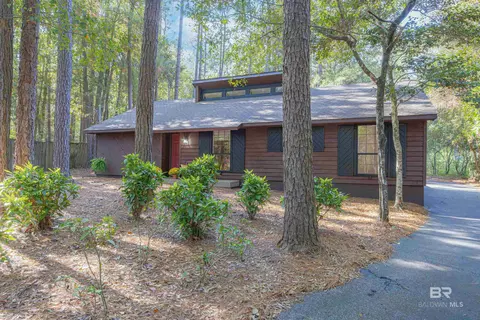 110 Chinquapin Cir, Daphne, AL 36526