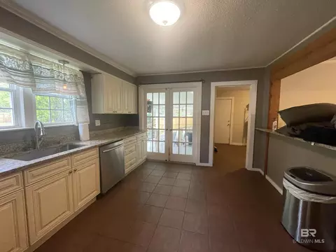 Kitchen - 13850 Celeste Rd, Chunchula, AL 36521 photo 3 of 4