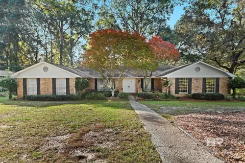 752 Evergreen St, Fairhope, AL 36532