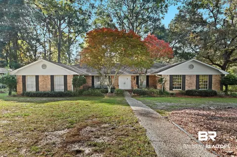 752 Evergreen St, Fairhope, AL 36532