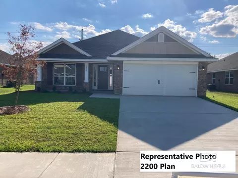 652 Mayflower Dr, Foley, AL 36535