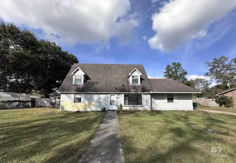 621 E Walker Ave, Foley, AL 36535