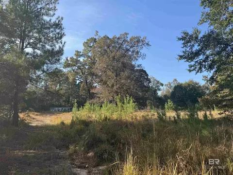 16600 Stacey Rd, Bay Minette, AL 36507