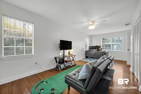 18 York Pl, Mobile, AL 36608 photo 12