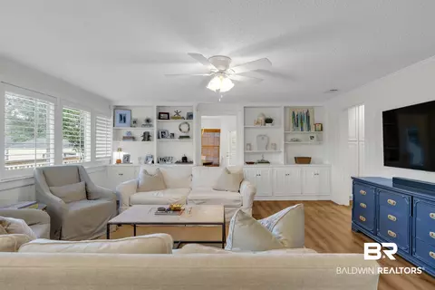 18 York Pl, Mobile, AL 36608 photo 4