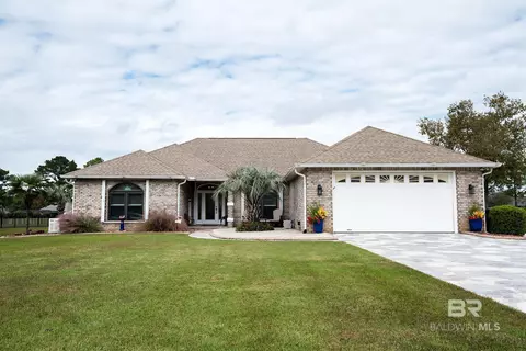 9132 Clubhouse Dr, Foley, AL 36535